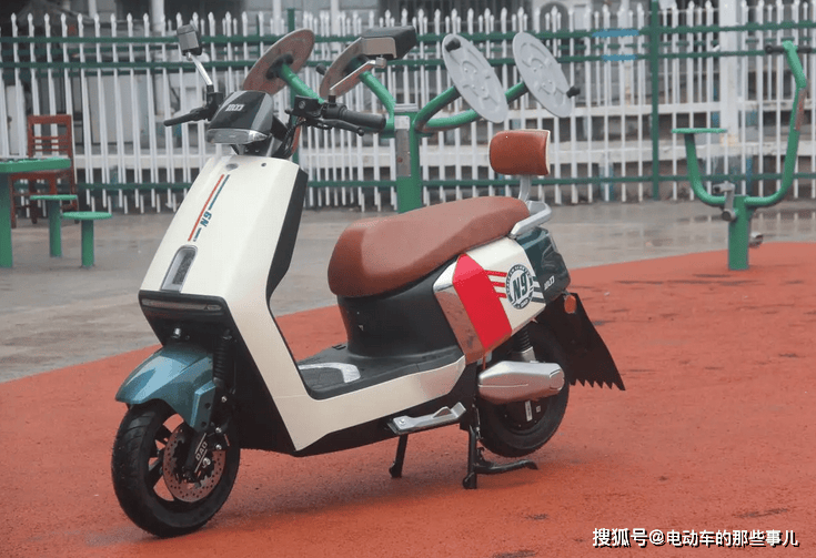 2025年換電動(dòng)車，行內(nèi)人為何更推薦這3個(gè)品牌？維修通用性成關(guān)鍵